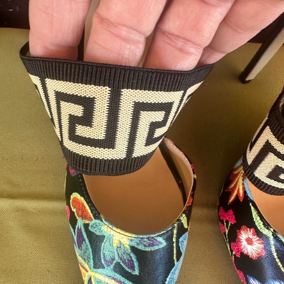 Black and Red High Heeled Sandals with Stiletto Design and Geometric Pat… - Picture 9 of 12